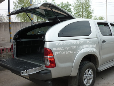 AvengerUral.ru рекомендует: задняя дверь кунга Carryboy G500 открывается высоко. Грузить удобно!