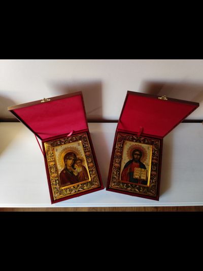 Венчальная пара. Образ Спасителя. Образ Пресвятой Божией Матери “Казанская”. Рукописные иконы 22х28см.