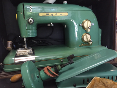 18-1/ Швейная электрическая машинка Тула 7. СССР 1963 г.