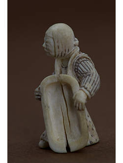 Окимоно "Старуха с корытом"