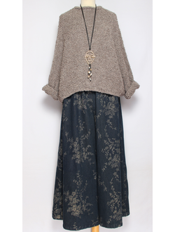 БРЮКИ-ЮБКА джинс-гобелен "БЕЗ КАРМАНОВ" мелкие цветы синие, черные р.46-54