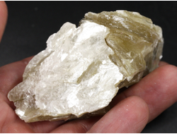 Мусковит, необработанный "дикий" образец, Бразилия (72*42*38 мм, 89 г) №36388