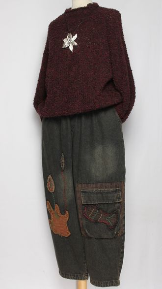 Джинсы "Аппликации " лепестки, квадраты р.46-52