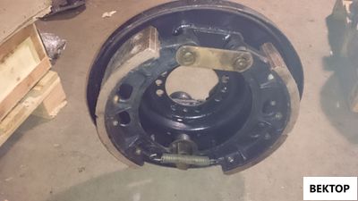 Щит тормоза в сборе Т-150 151.38.013Д