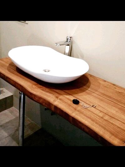 столешница под раковину из тонированного ясеня