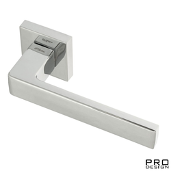 Дверная ручка на квадратном основании Fratelli Cattini "BOOM" 8-CR полированный хром