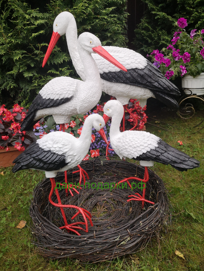 Аисты в гнезде Большая семья (Аист-70см, Аист-72см, Аист-80см, Аист-115см) Аист - является символом новой жизни. Согласно русским народным поверьям, аист - птица, счастье в Ваш дом. Также аист покровительствует рождению детей.