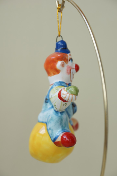 Клоун на шаре