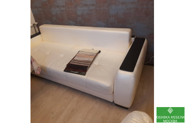 Диван фирмы Эстетика экокожа посыпалась