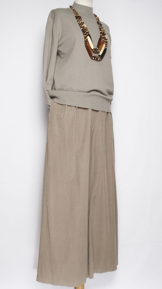 Брюки вельветовые"Палаццо защипы пояс" бежевые до 54