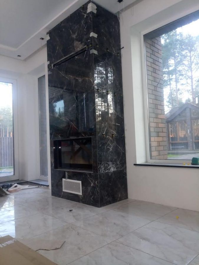 облицовка камина  керамогранитом