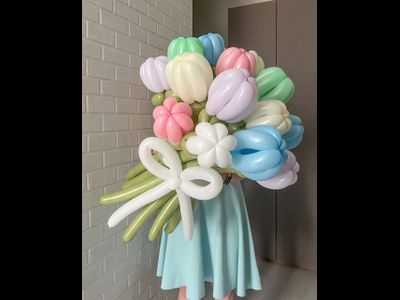 Букет из шаров большой 17 тюльпанов