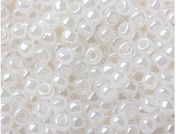 Toho 15 0141 Ceylon Luster Snowflake / Полупрозрачный с блестящим блеском белый