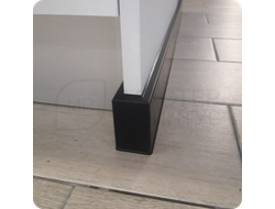 Плинтус ХДФ Dollken Cubu Flex Life 80мм Х 2,5 м 0110/1144 Черный в интерьере  6