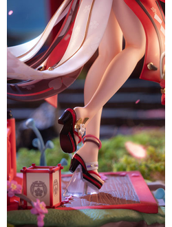 Фигурка 1/7 Яэ Мико (Yae Miko Astute Amusement Ver.)