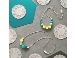 Набор бусы "Кремовые" и "Гексагоны летние"