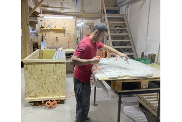 Процесс упаковки. Слева видим ящик под панели из данного заказа. Все должно быть упаковано как нужно, предстоит долгая дорога в Алтайский край!