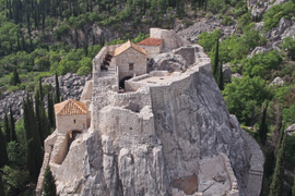 Окрестности Дубровника- деревня Чилипи (посещение фольклорной  ярмарки по воскресеньям) Транспорт-комфортабельный автомобиль.(1-4 человек)