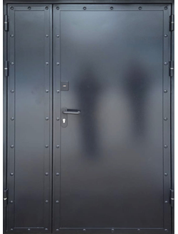 №46. Входная стальная полуторастворчатая дверь с клёпками по периметру