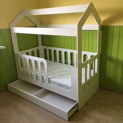 Кровать Домик