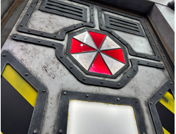 Door to the red queen room