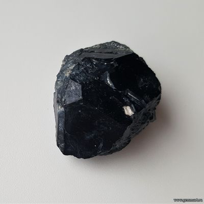 Шпинель — кристалл