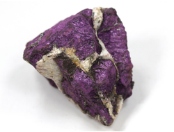 Пурпурит с белыми прожилками, коллекционный образец, Намибия (39*29*28 мм, 39 г) №37555