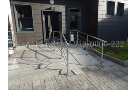 RICH HOUSE. Ул. Коммунистическая 34. Лестничное ограждение. Фото 2.