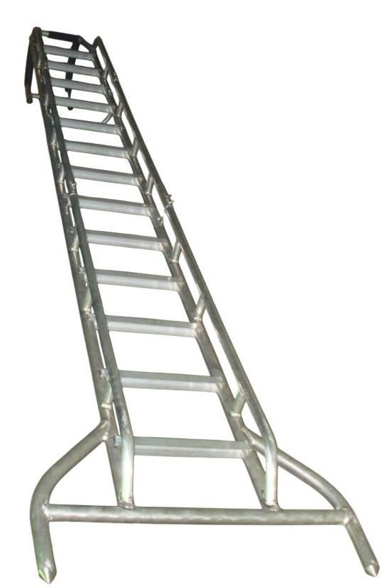 Лестница бортовая универсальная применяется для обслуживания вертолёта во время его стоянки на земле