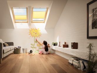 VELUX PREMIUM панорамное открывание, дерево или белый полиуретан, две ручки