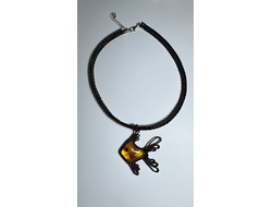 Подвеска с янтарем