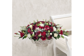 Узнайте, как создать стильные и современные композиции из искусственных цветов, которые будут радовать глаз и поднимать настроение 17