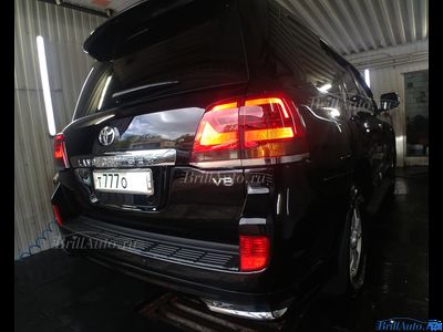 Комплект рестайлинга Toyota Land Cruiser 200 из 2007-2015 в 2021 (Оптимальный)