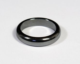 кольцо из гематита ширина 4мм. 250 Р  16 - 19 размер
