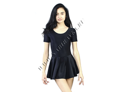 Купальник с коротким рукавом и юбкой