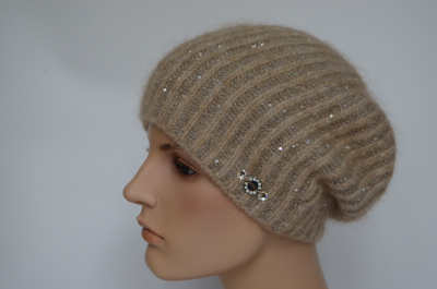 Женский берет зимний бежевого цвета Vizio Италия 8070 B фото