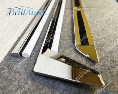 Молдинги Lexus LX600 LX500d на двери белые, хром
