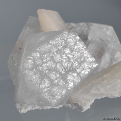 Апофиллит, стильбит(?). Индия. 55*50*26мм