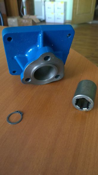 ПЕРЕХОДНИК К КОМ PTO HDX 01 P2 ПОД НАСОС НШ-32, НШ-50