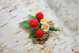 Очаровательная малинка от Крыловой Алены. Использован молд "Малина микс", а для ягод молд листика малины размер XS