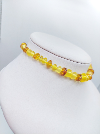 Детские бусы из обработанного янтаря 25
