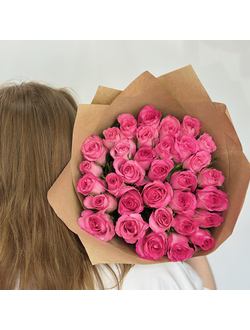 33 розовые кенийские розы