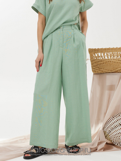 Женский льняной комплект мятного цвета