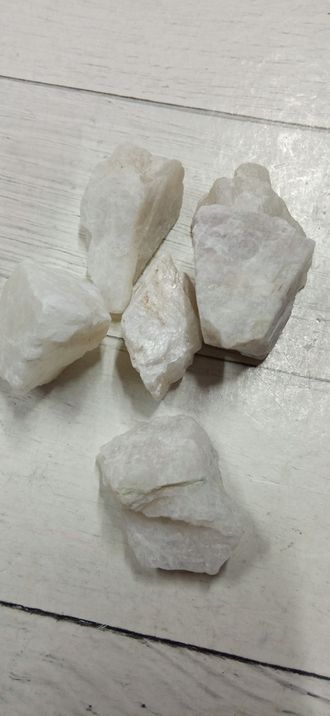 Беломорит (лунный камень)