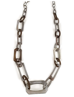(АРТИКУЛ: 8984/02) КОЛЬЕ ЖЕНСКОЕ, КРУПНАЯ ЦЕПОЧКАВ СЕРО-КОРИЧНЕВЫХ ТОНАХ, ЮВЕЛИРНЫЙ ПЛАСТИК, СЕРЕБРИСТЫЙ МЕТАЛЛ