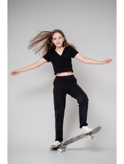 Брюки трикотажные со стрелкой черные