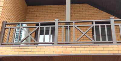 Л4/1. Уличное ограждение из массива Лиственницы под водной эмалью