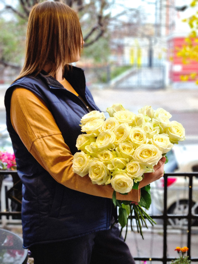 Роза Россия 60 см 25 шт