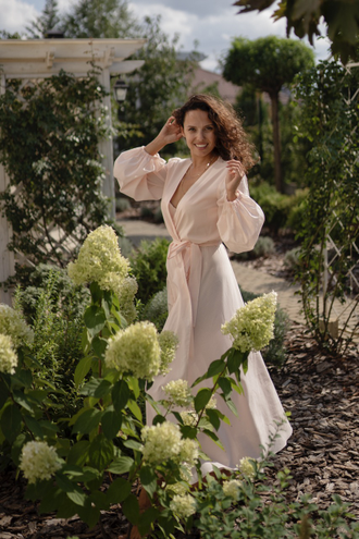 Будуарное платье-халат с поясом (персиковое)