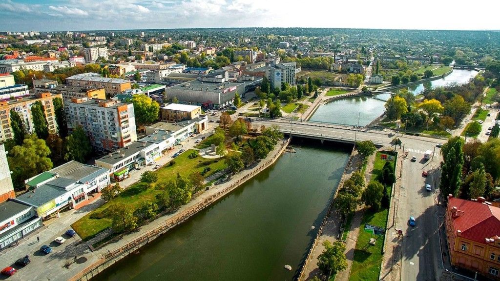 Такси Кишинёв – Кропивницкий: быстрый и удобный путь через мост над рекой Ингул.